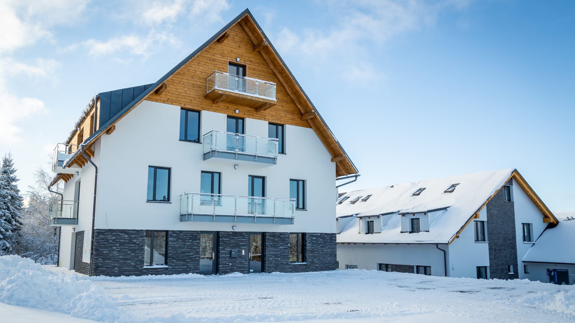 Exteriér apartmánového domu Scandic Plešivec