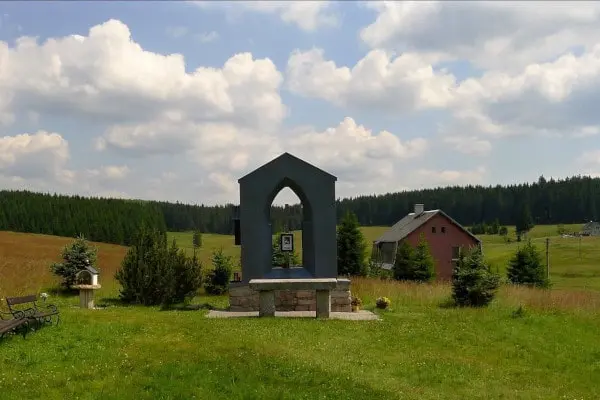 Jelen&iacute; &ndash; pam&aacute;tn&iacute;k b&yacute;val&eacute;ho kostela