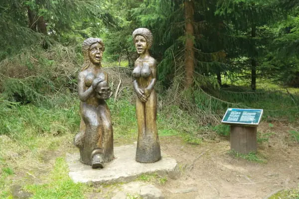 Stezka kru&scaron;nohorsk&yacute;ch pověst&iacute;