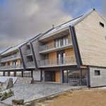 Exteriér budovy apartmánů Hexagon