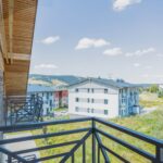 Balkon apartmánu Adina 7 v komplexu Ski Chalet Klínovec