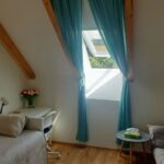 Druhá ložnice apartmánu Adina 8 v komplexu Ski Chalet Klínovec